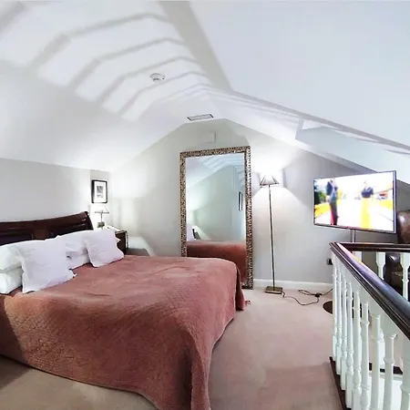 Hotel Castillo Del Bosque La Zoreda La Manjoya