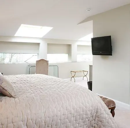 Hotell Castillo Del Bosque La Zoreda La Manjoya