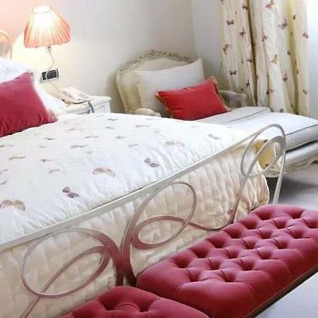 Castillo Del Bosque La Zoreda 5*