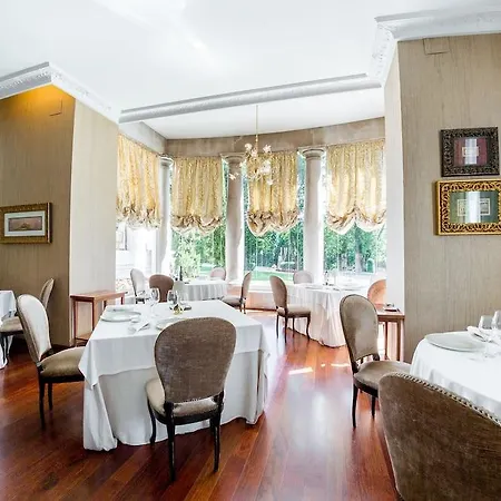 Castillo Del Bosque La Zoreda Hotell 5*