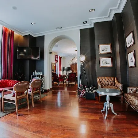 Castillo Del Bosque La Zoreda