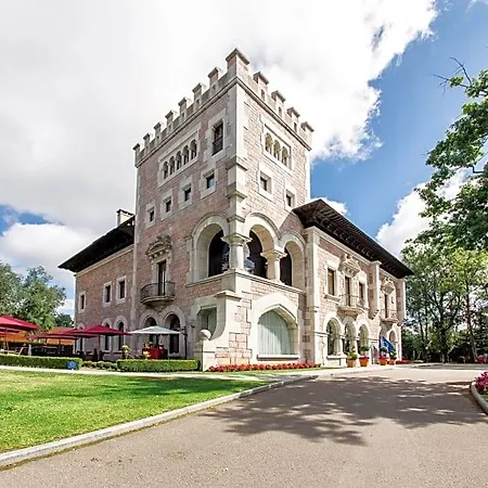 Castillo Del Bosque La Zoreda Hotel La Manjoya
