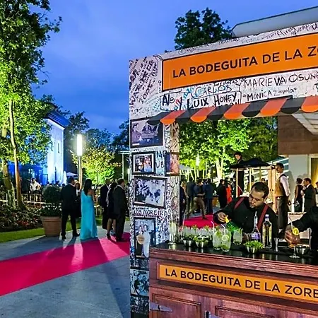 Castillo Del Bosque La Zoreda Hotel