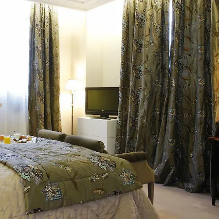 Castillo Del Bosque La Zoreda Hotell 5*