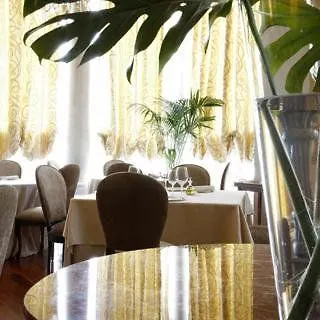 Hotel Castillo Del Bosque La Zoreda 5*