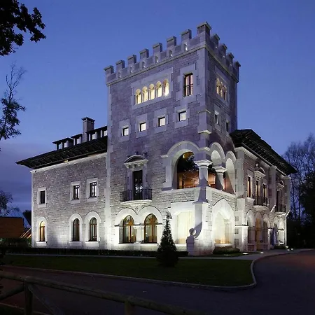 Castillo Del Bosque La Zoreda Hotell