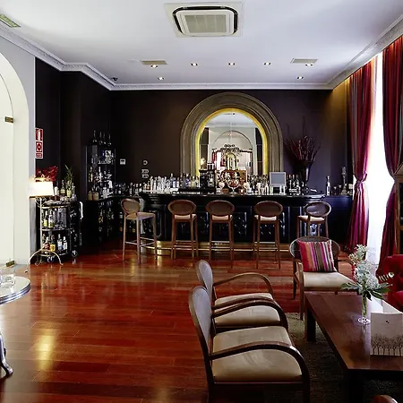 Hotell Castillo Del Bosque La Zoreda