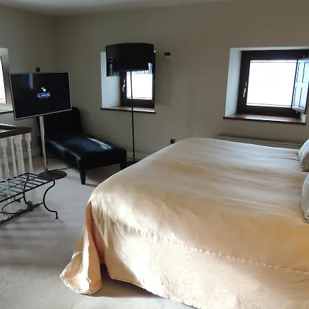 Castillo Del Bosque La Zoreda 5* La Manjoya