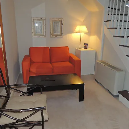 Hotell Castillo Del Bosque La Zoreda