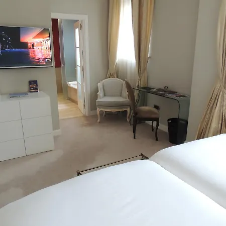 Hotel Castillo Del Bosque La Zoreda