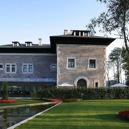 Castillo Del Bosque La Zoreda Hotel 5*