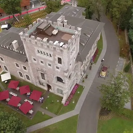 فندق Castillo Del Bosque La Zoreda 5*