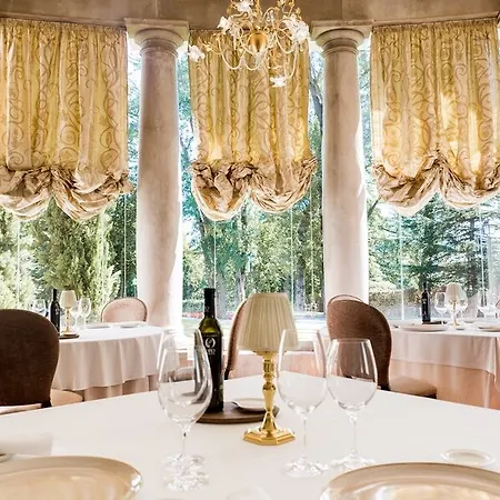 Castillo Del Bosque La Zoreda Ξενοδοχείο La Manjoya