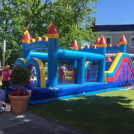 Castillo Del Bosque La Zoreda Hotell La Manjoya