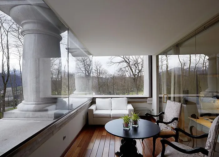 Hotel Castillo Del Bosque La Zoreda La Manjoya