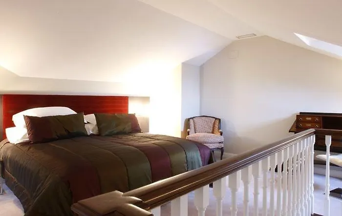 Castillo Del Bosque La Zoreda Hotel