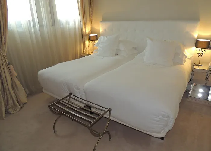 Castillo Del Bosque La Zoreda Hotel 5*