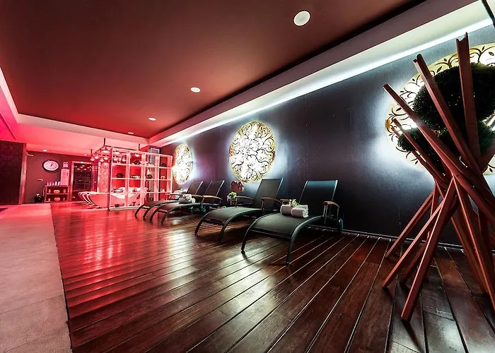 Castillo Del Bosque La Zoreda Hotel