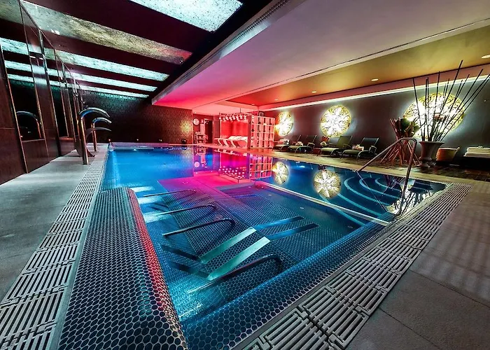 Castillo Del Bosque La Zoreda Hotel 5*