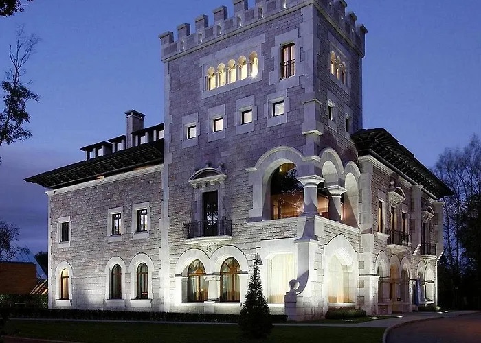 Castillo Del Bosque La Zoreda Hotel