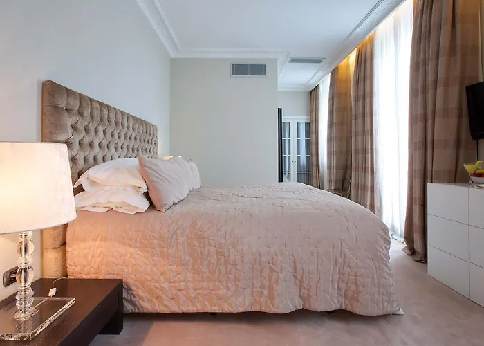 Hotel Castillo Del Bosque La Zoreda La Manjoya