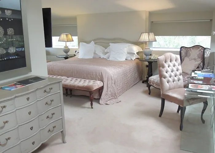 Hotel Castillo Del Bosque La Zoreda La Manjoya