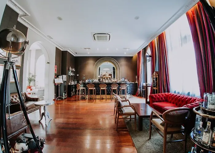 Castillo Del Bosque La Zoreda Hotel