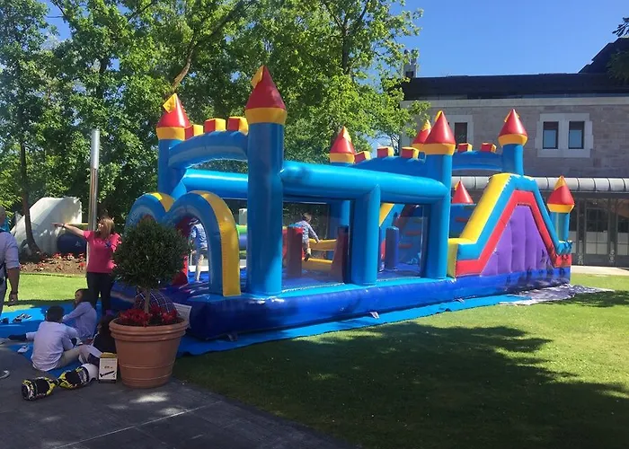 Castillo Del Bosque La Zoreda Hotel La Manjoya