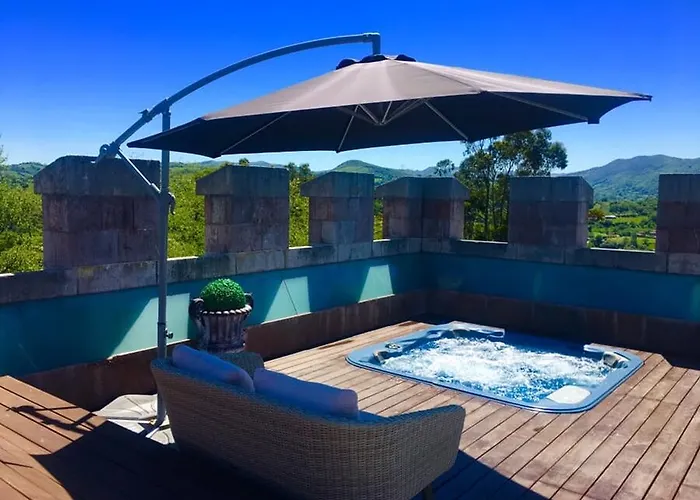 Castillo Del Bosque La Zoreda Hotel